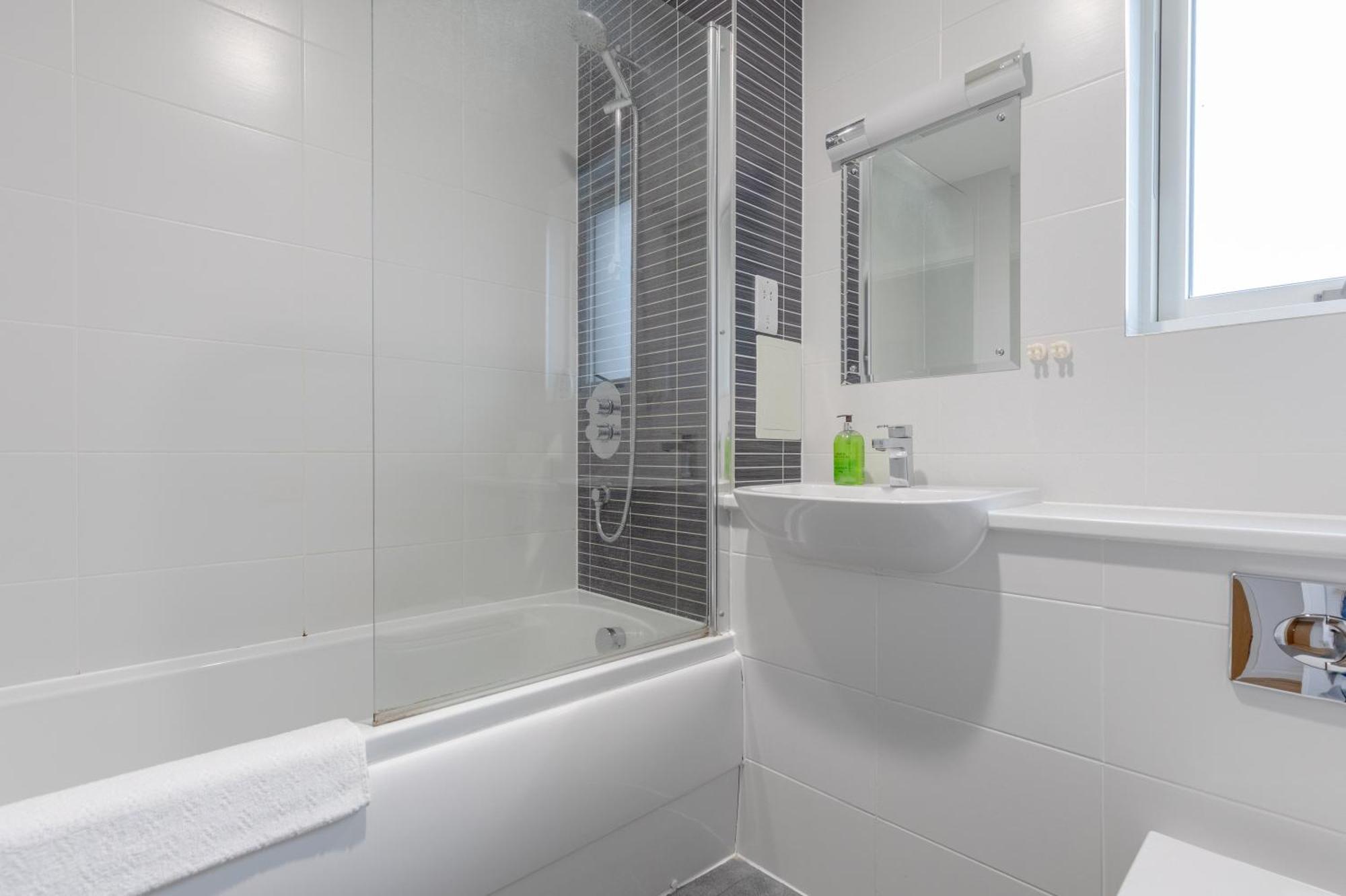 Central & Modern 1bd Flat With Balcony Hackney! Apartment