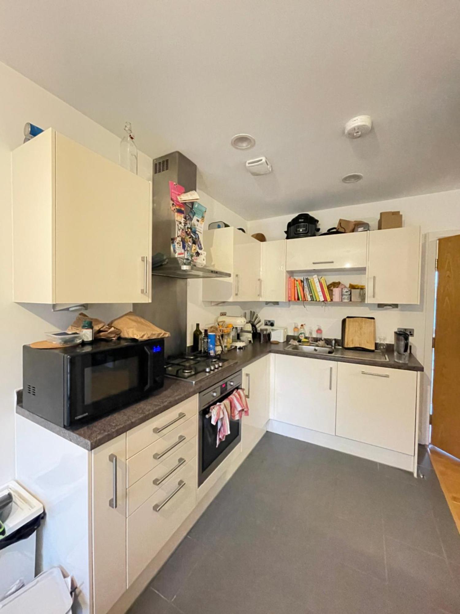 Central & Modern 1bd Flat With Balcony Hackney! Londres
