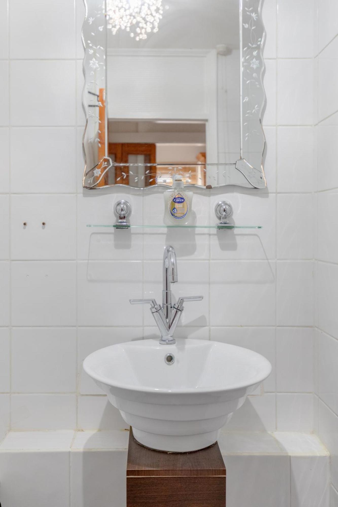 Well Located 2bd Flat 20 Mins To Tower Bridge! * London