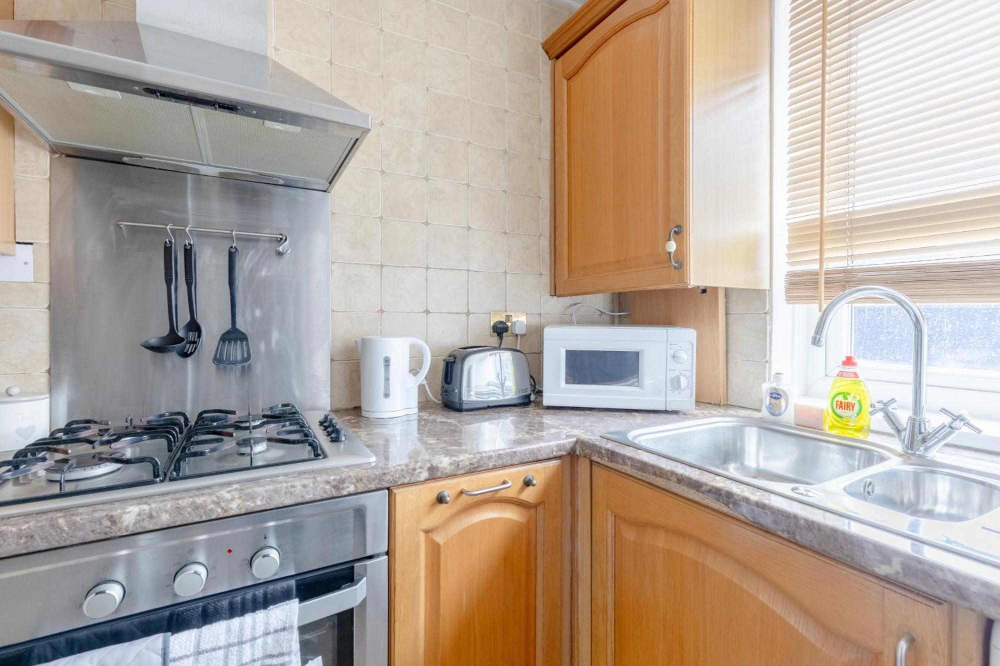 Well Located 2bd Flat 20 Mins To Tower Bridge! London