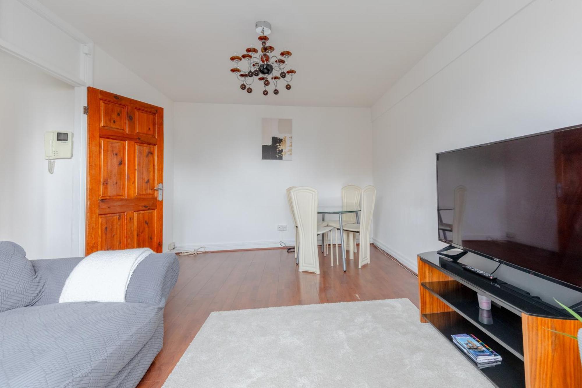 Well Located 2bd Flat 20 Mins To Tower Bridge! *