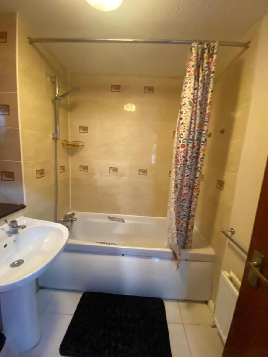 Apartment Stunning 2 Bedroom With Garden Sleep 6 *