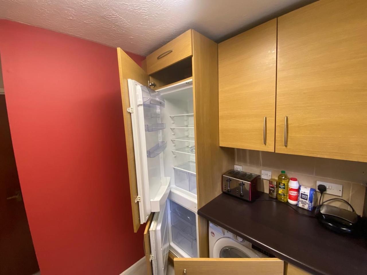 Stunning 2 Bedroom With Garden Sleep 6 *