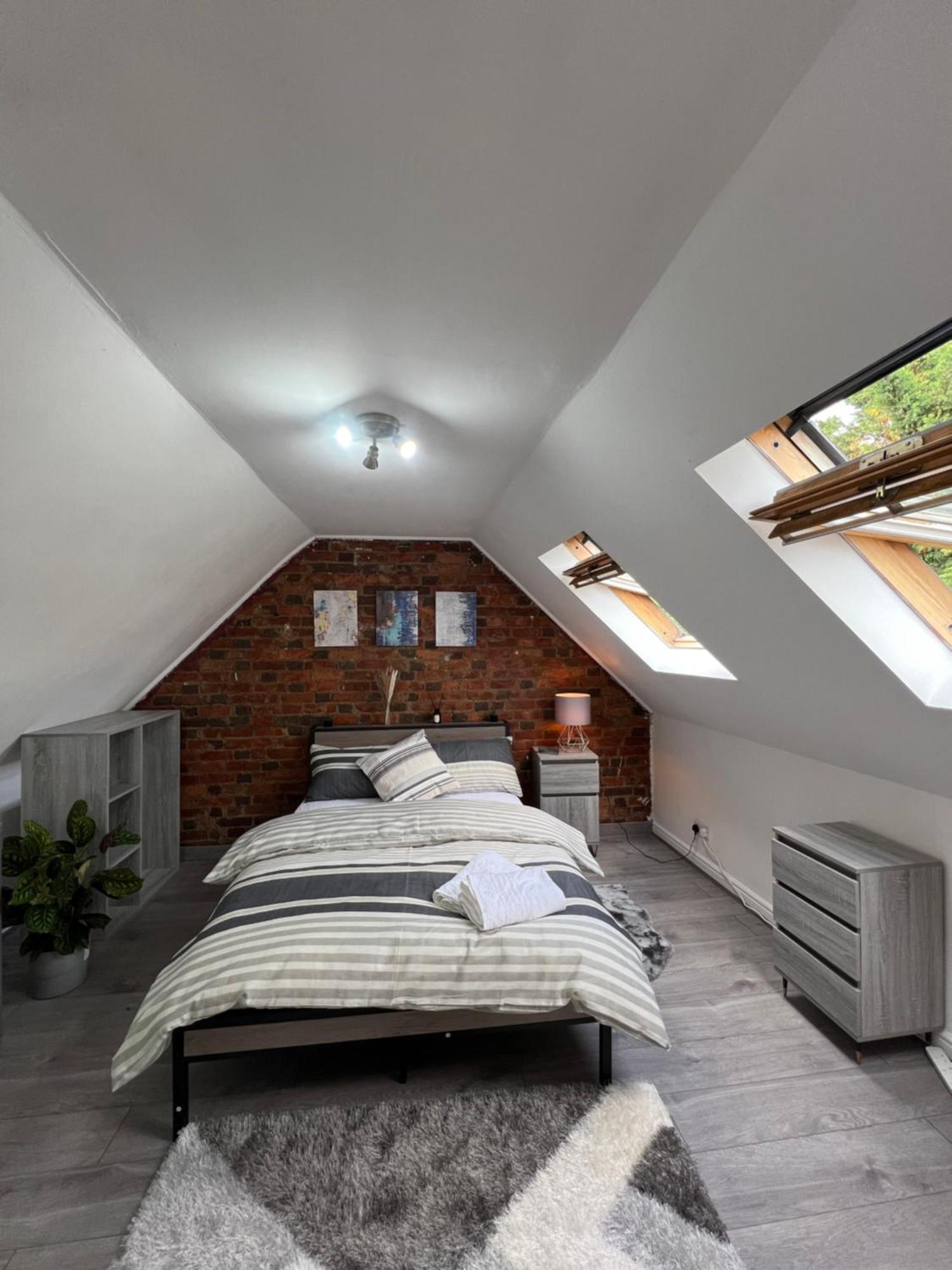 The By U&a Guest house