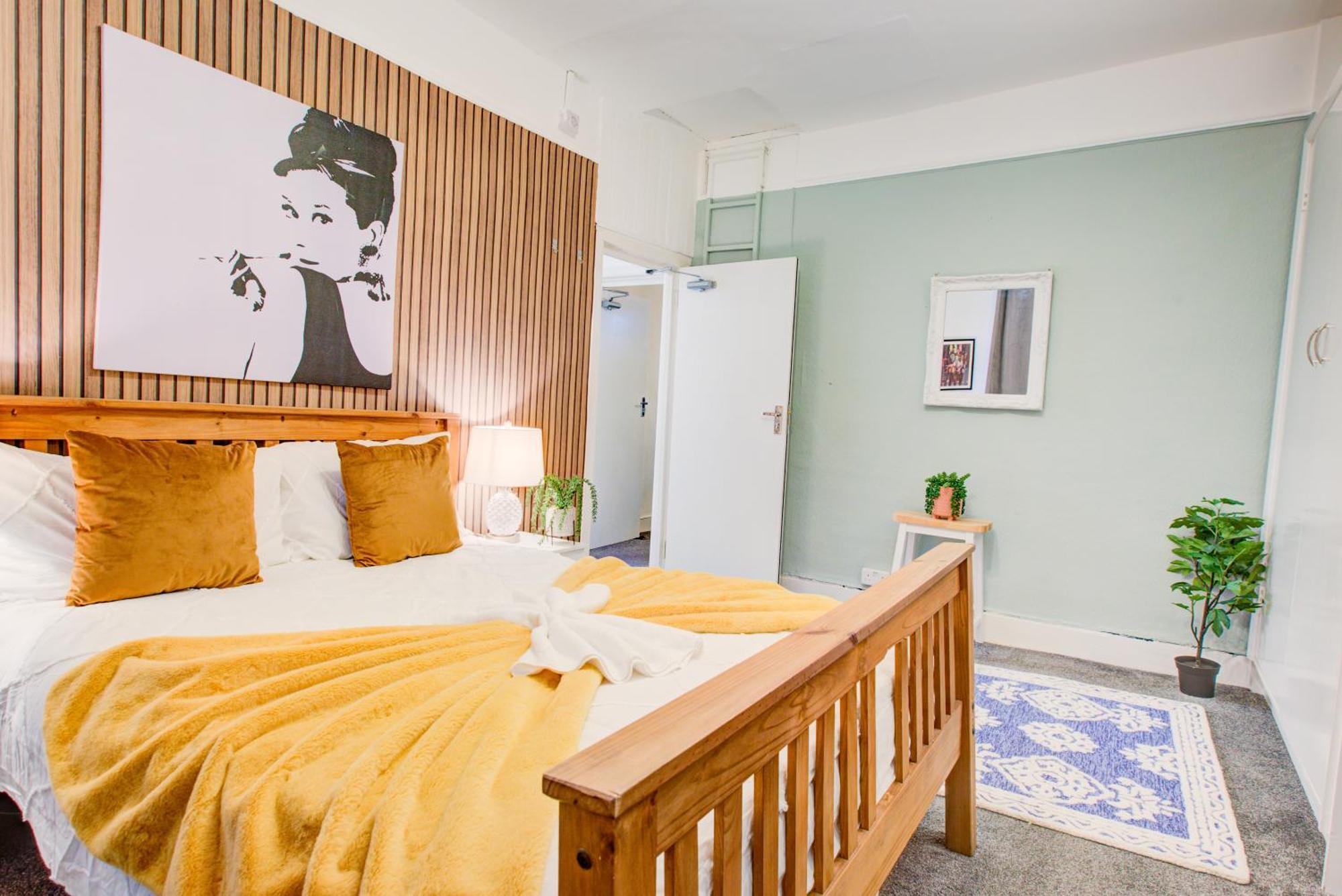 2 Bedroom And Living Edgware Road, Central Apartment London