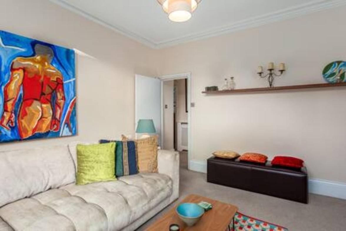 Lovely 2-bed Flat Next To Oval Cricket Ground Apartment *