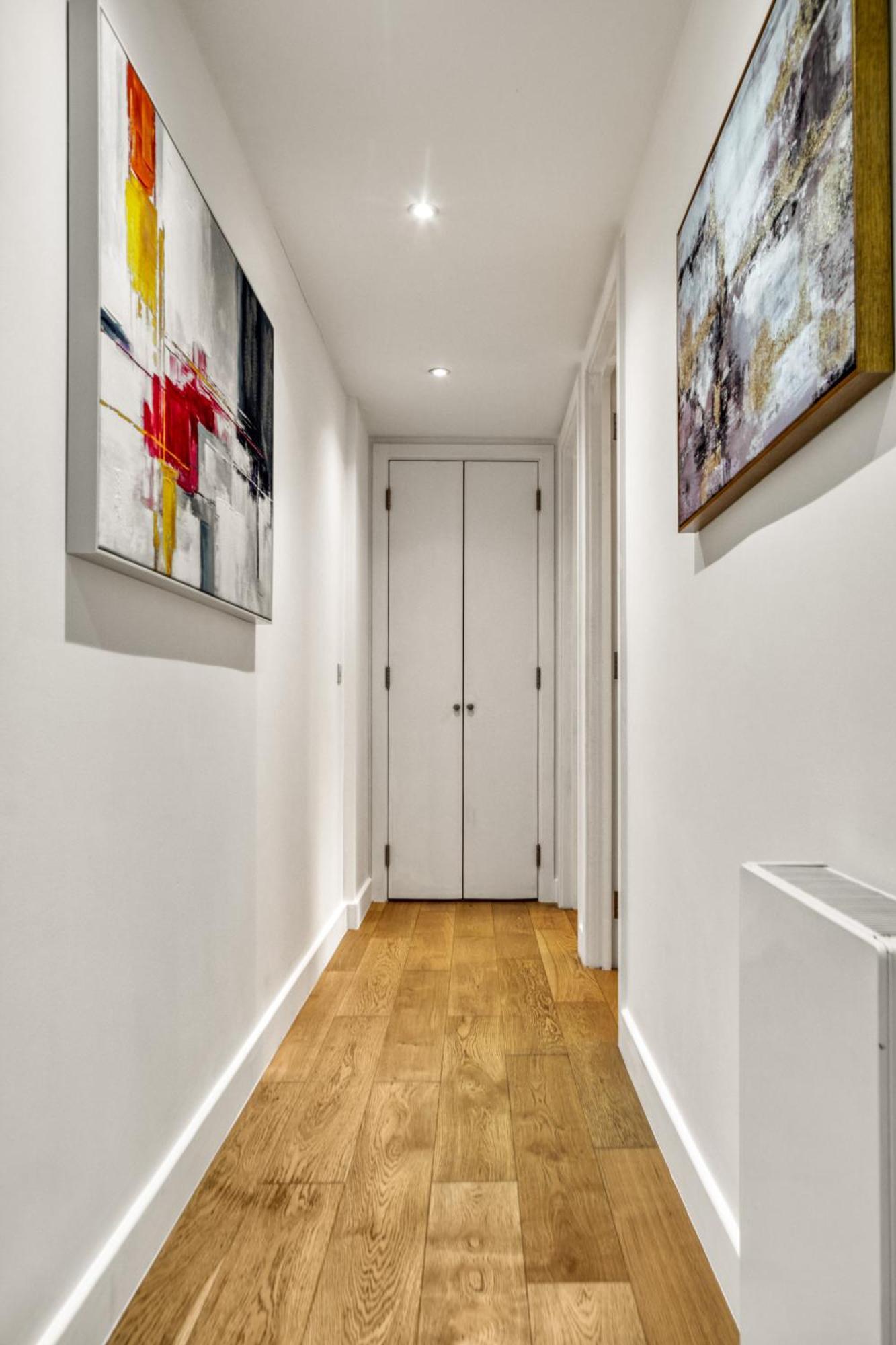 Apartment A Vibrant 2 Bed & 2 Bath In Old Street Zone 1 London