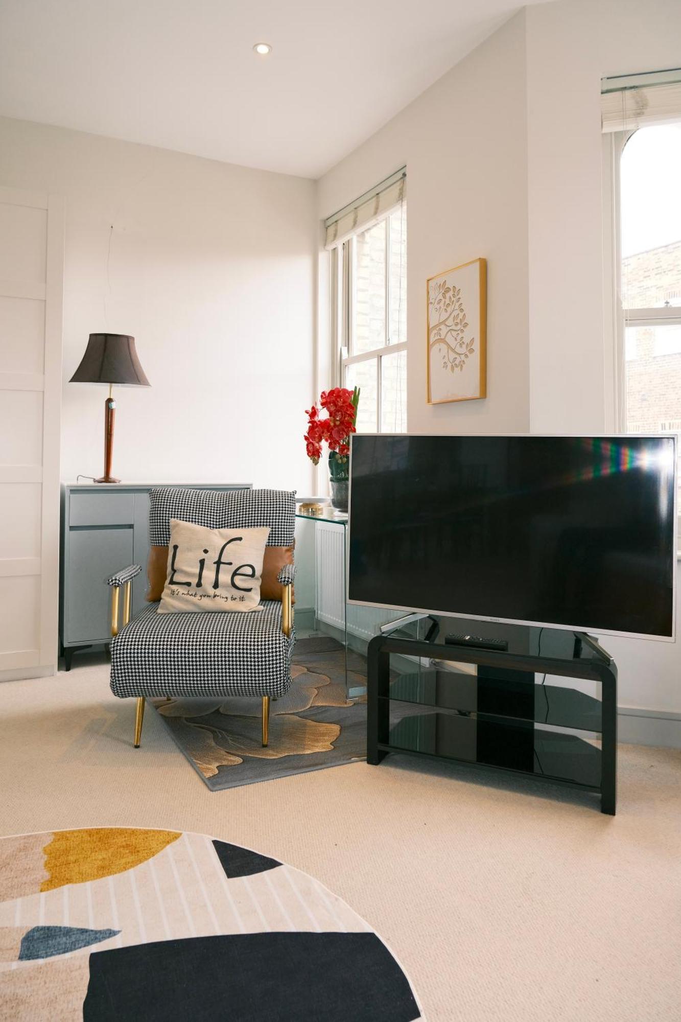 Apartment Spacious Duplex Flat West For Families & Groups London