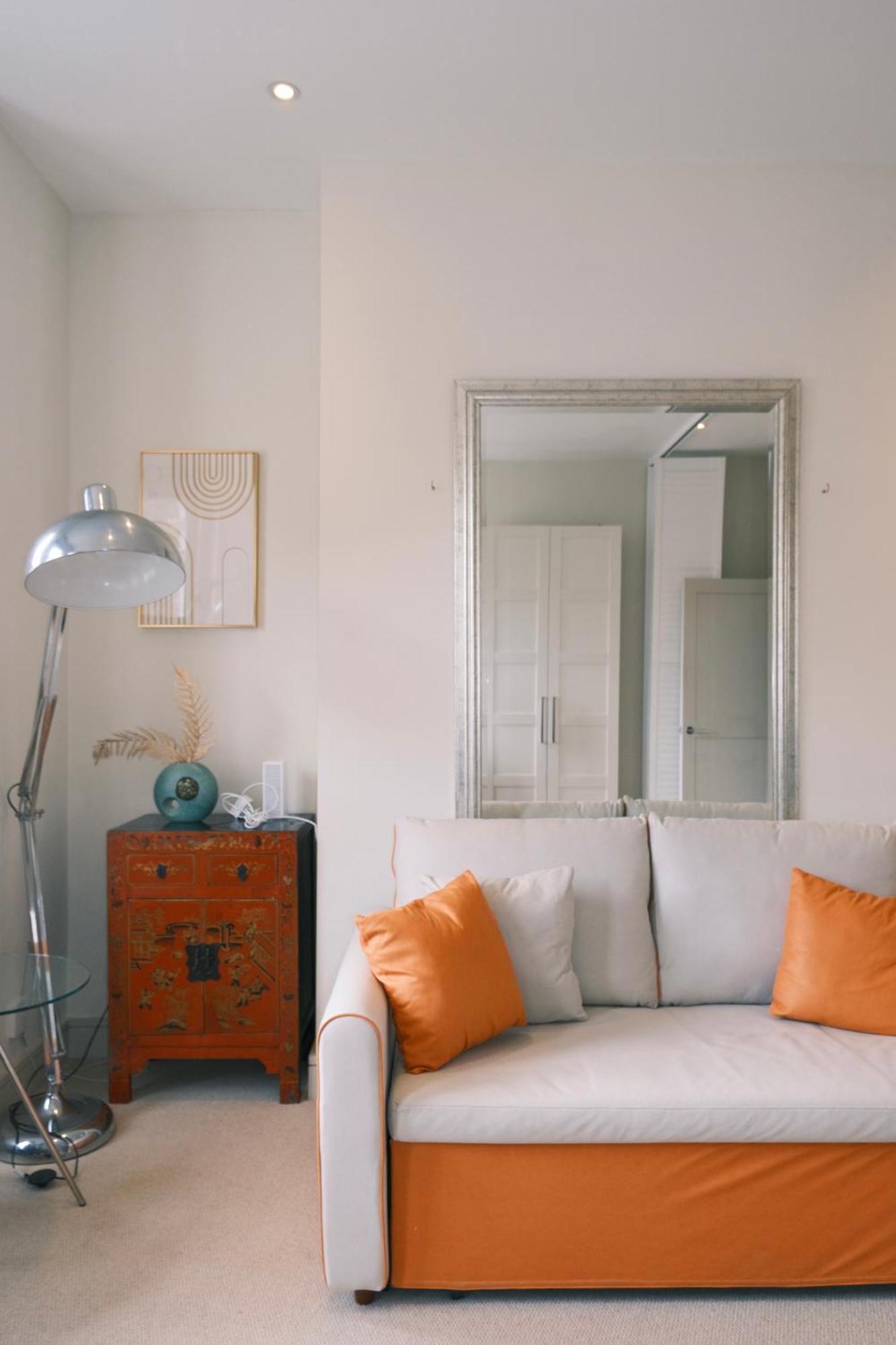 Spacious Duplex Flat West For Families & Groups Apartment