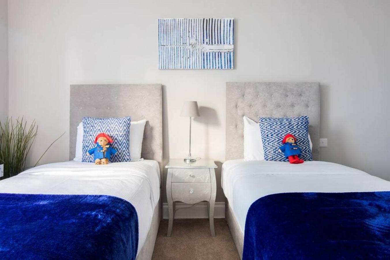Steps From Hyde Park 2br 2bath Sleeps 6 * Londres