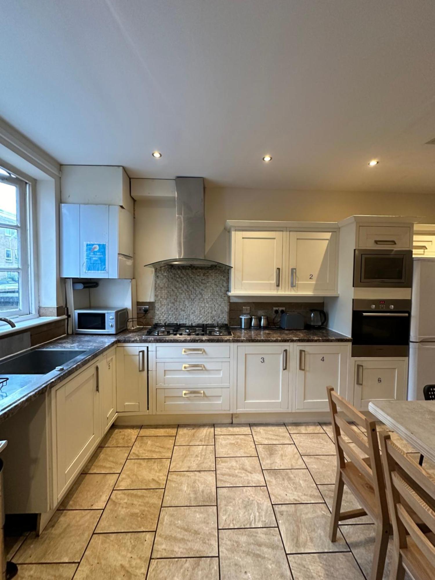 Homestay Luxury In Central London!6 Bedroom With 2 Bath & Separate Wc!
