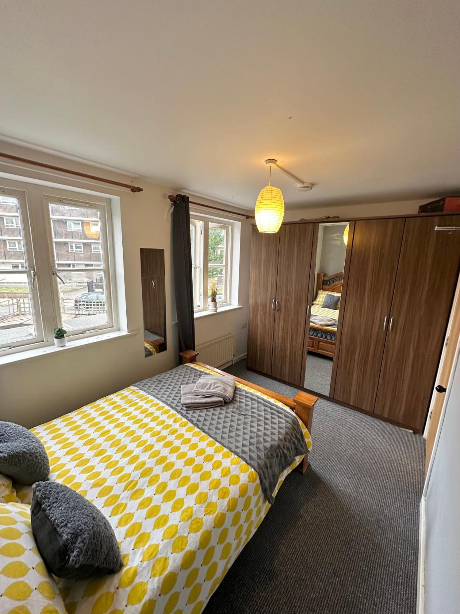 Luxury In Central London!6 Bedroom With 2 Bath & Separate Wc! Homestay *