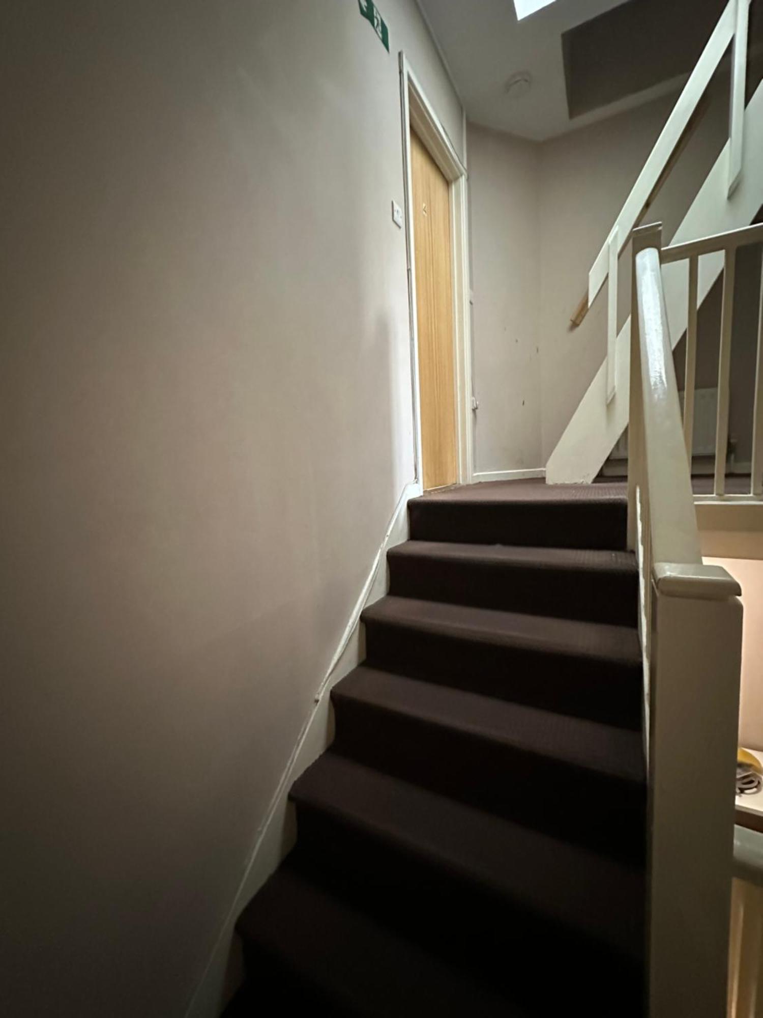 Luxury In Central London!6 Bedroom With 2 Bath & Separate Wc! Homestay *