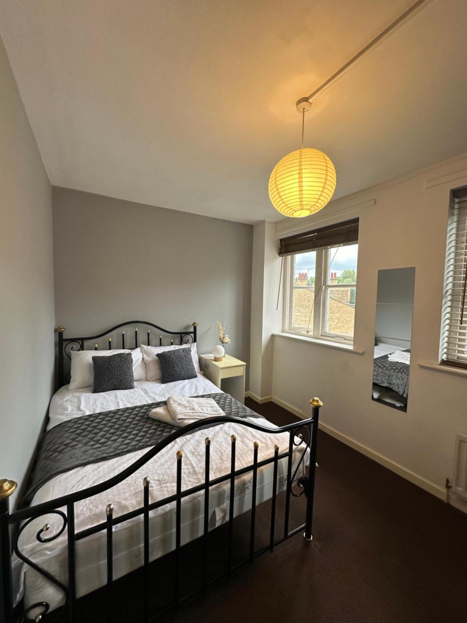Homestay Luxury In Central London!6 Bedroom With 2 Bath & Separate Wc! *