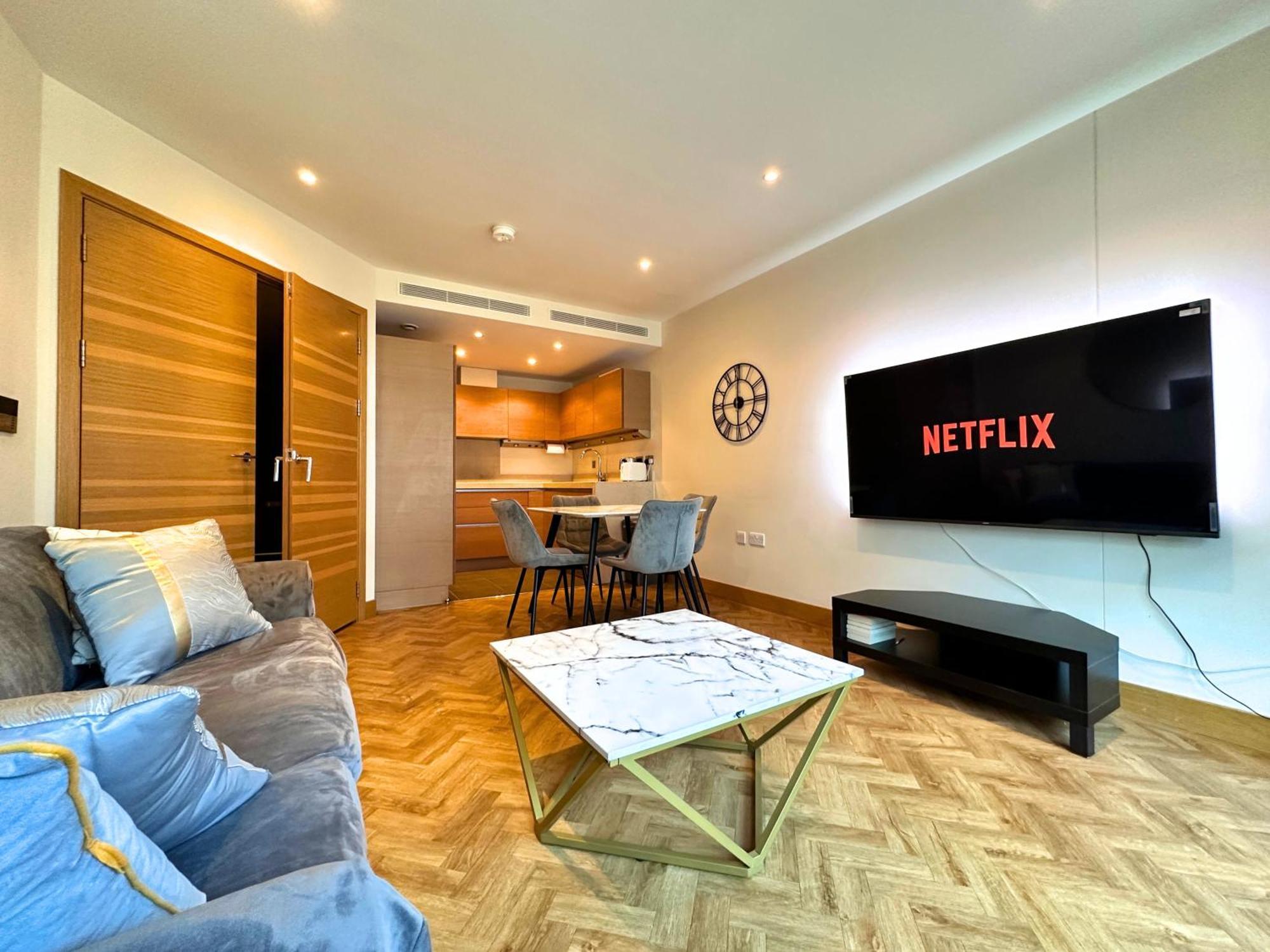 Apartment Chelsea Bridge 2bed 2bath Balcony Fast Wifi - Luxurylondonstays London