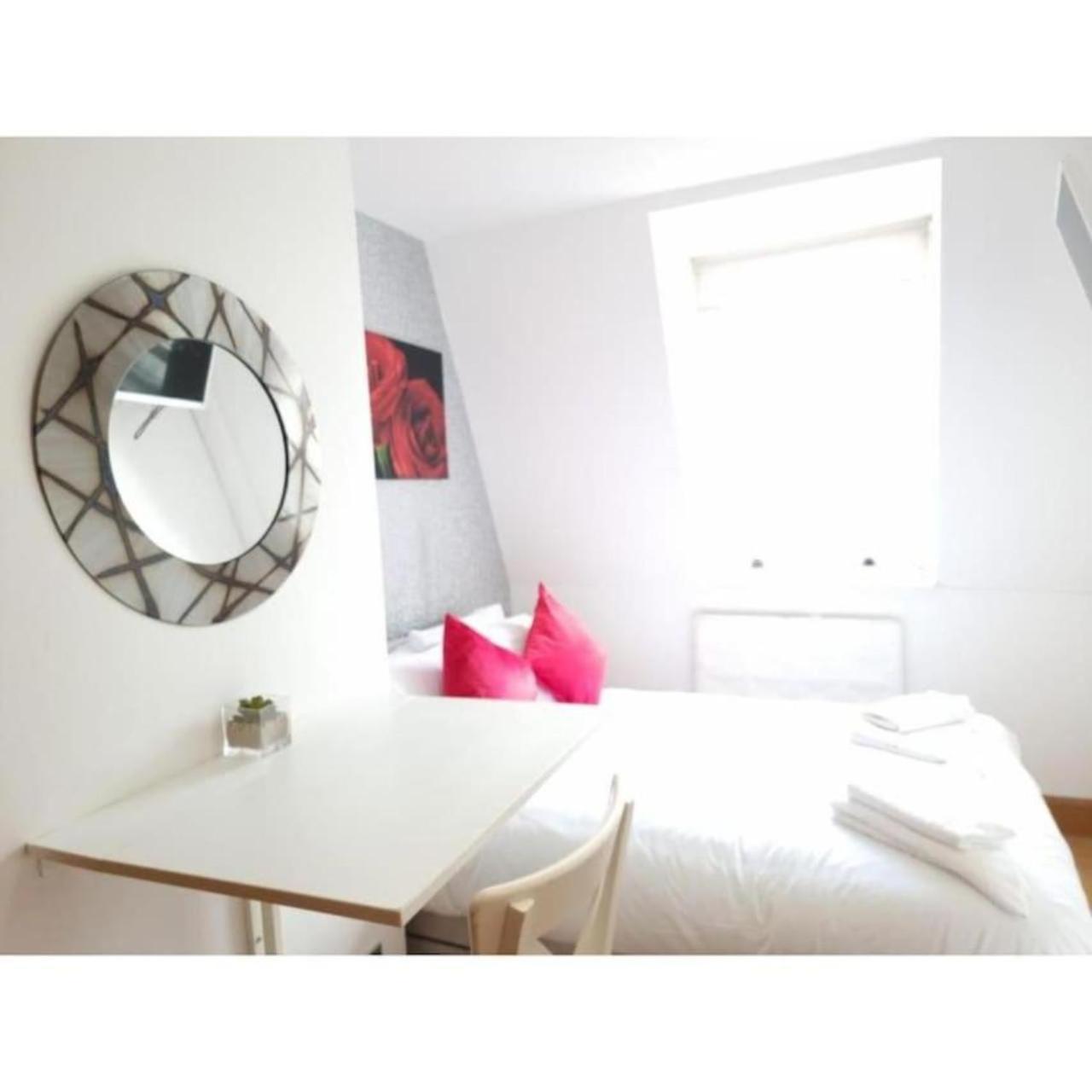 F408 For 2 Near Hyde Park Apartment