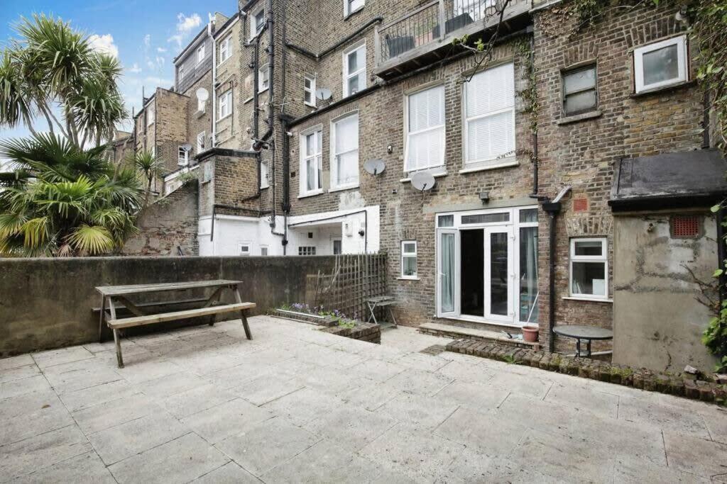 Charming West Your Urban Oasis * Londres