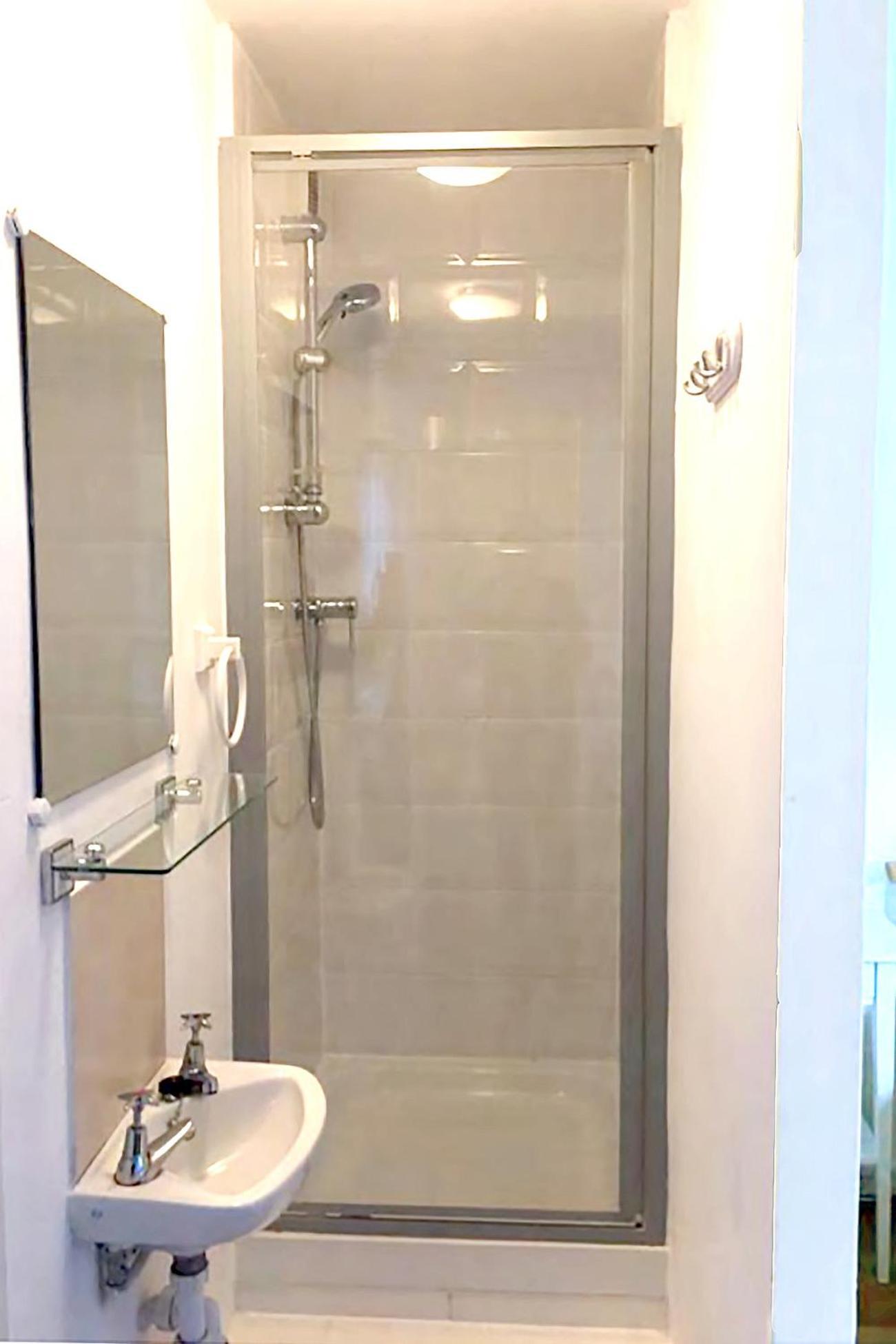 Fab 3-Bed 2-Bath Oxford Street, Regents Park, Fitzrovia W1 *