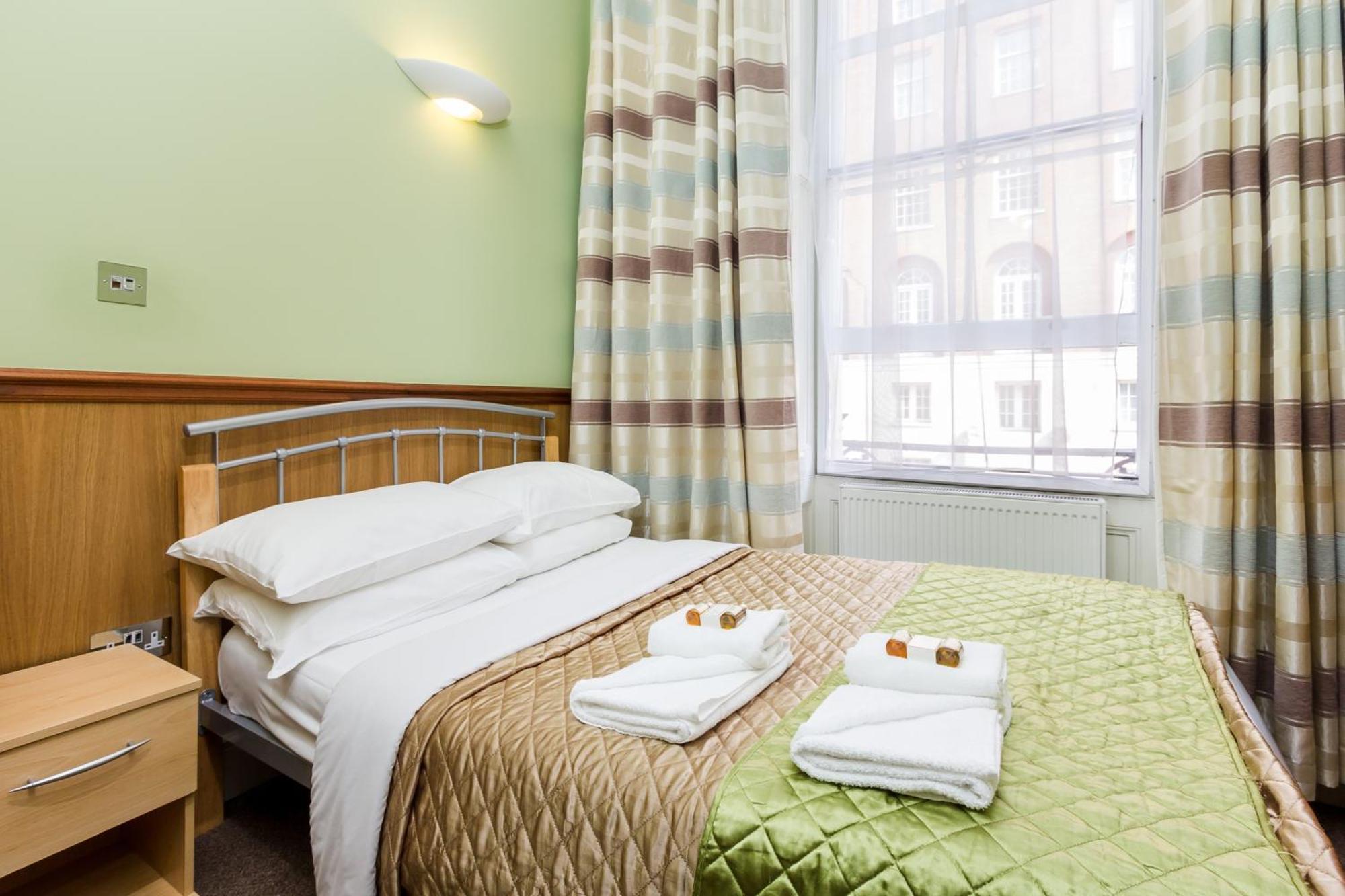 Gower House 3*