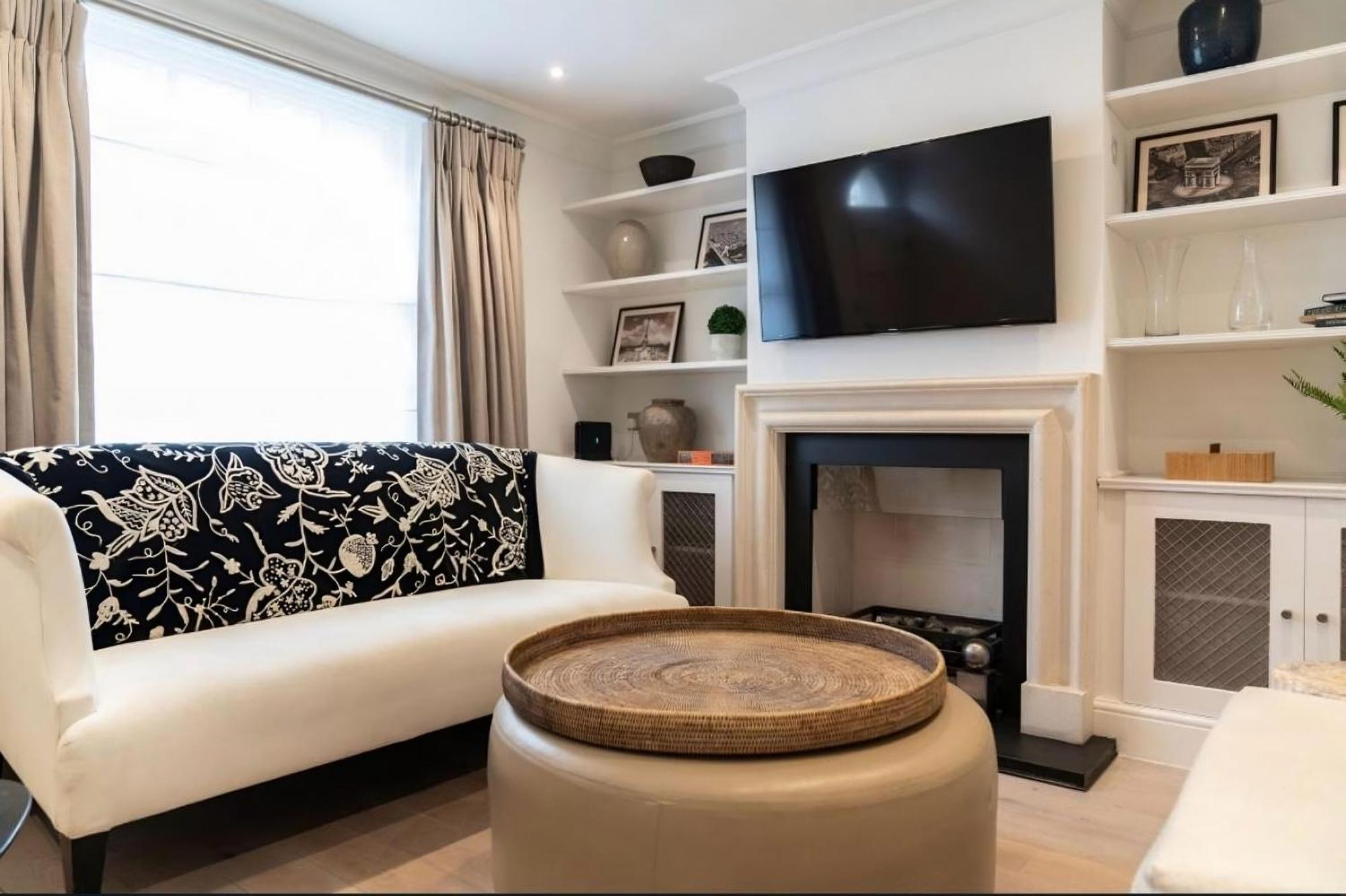 Rare Find, Beautiful On Chelsea * London