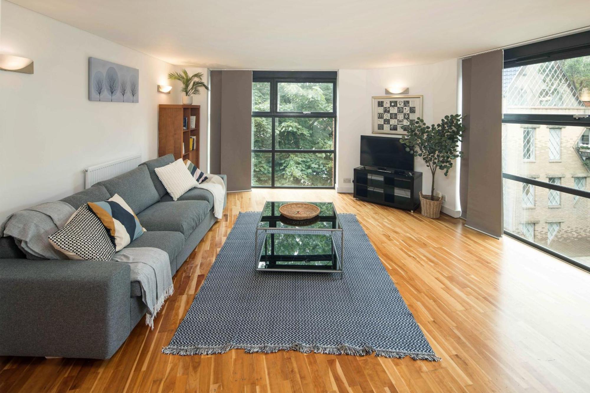 Superfast Broadband 2bd Flat Farringdon Apartment London