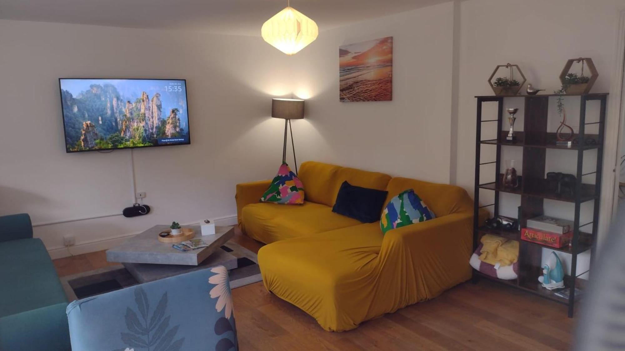 Apartment Spacious 2-bed Family With Pets Welcome *