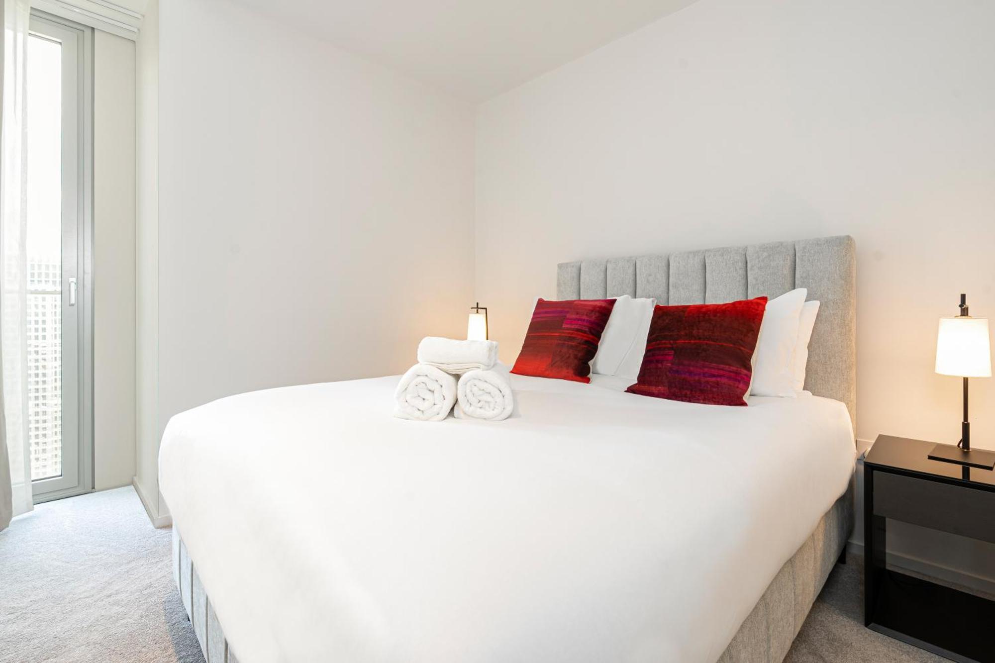 1 Newfoundland Apartment London
