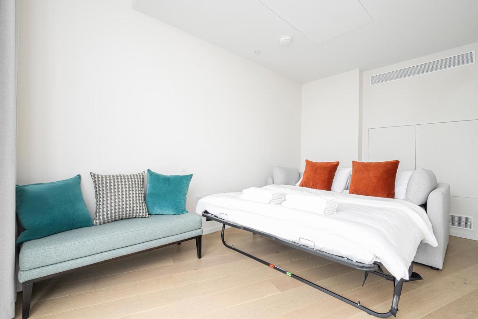 1 Newfoundland Apartment London