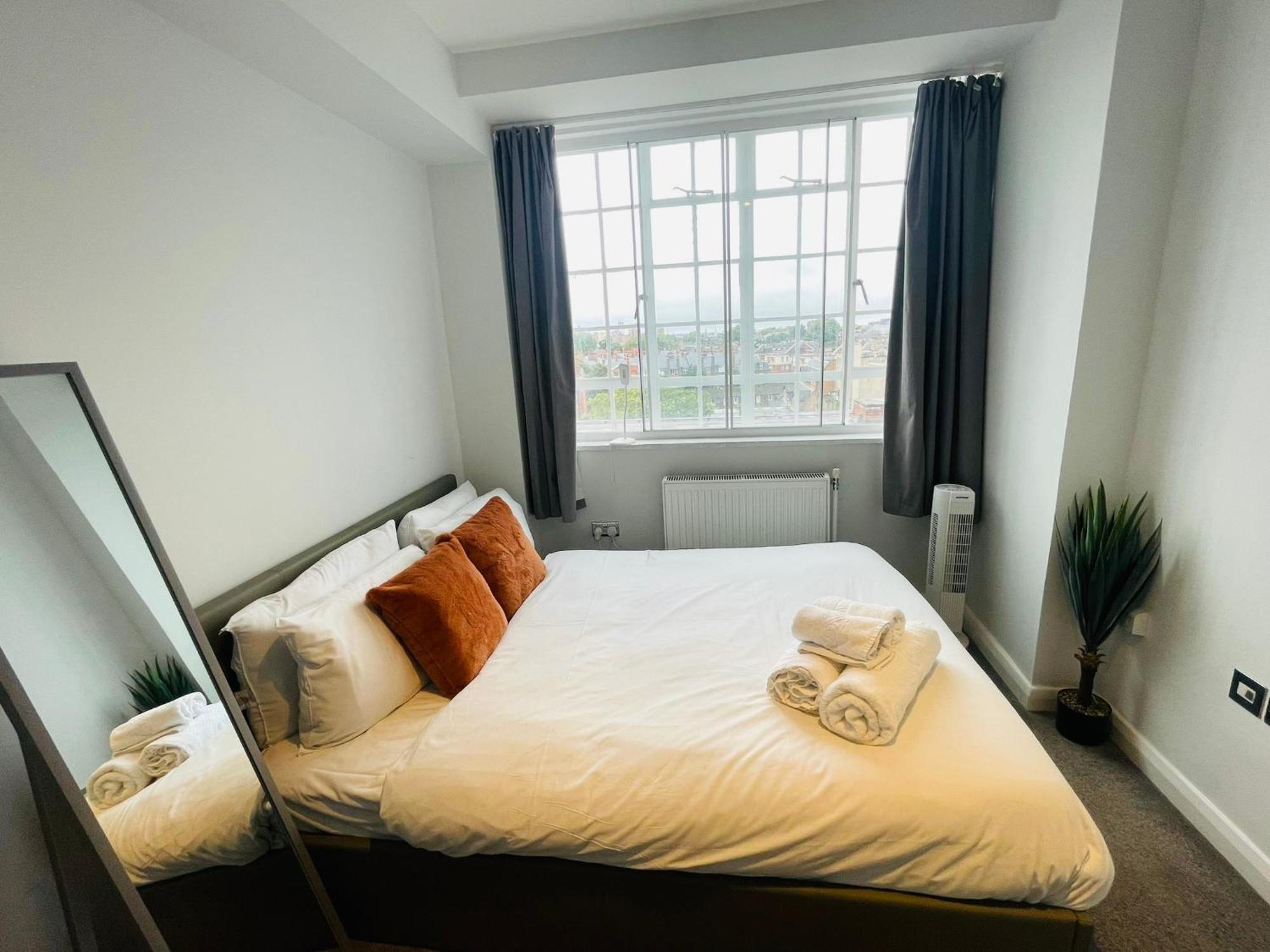 Apartment Modern Studio, Prime Location, Stunning View London