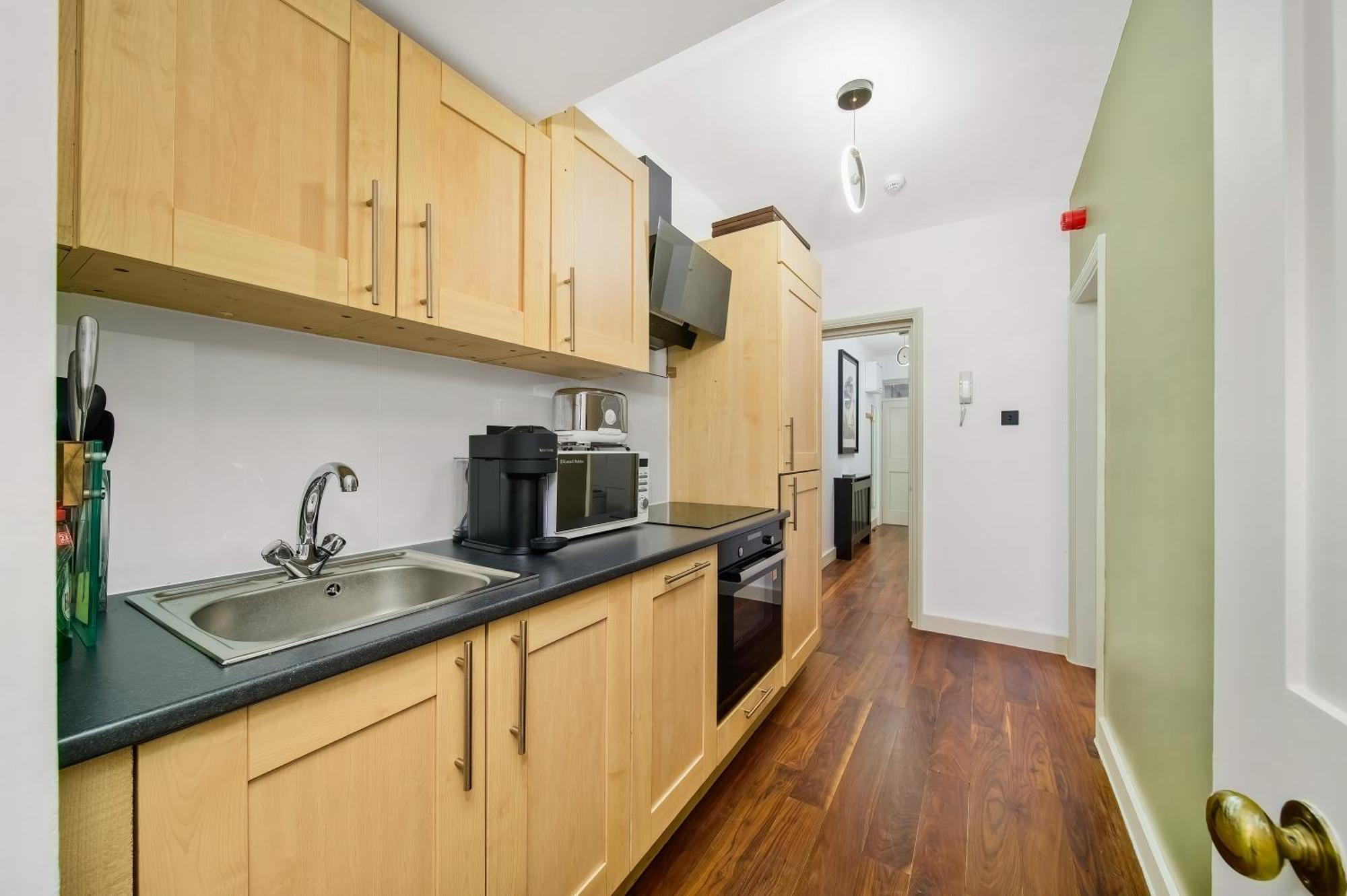 Hyde Park 2 Bedroom Apartment London