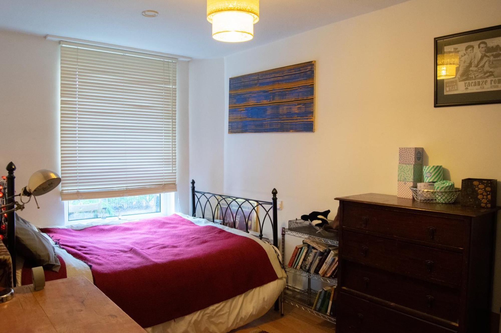 Apartment Characterful 1 Bedroom Flat Close To Dlr *