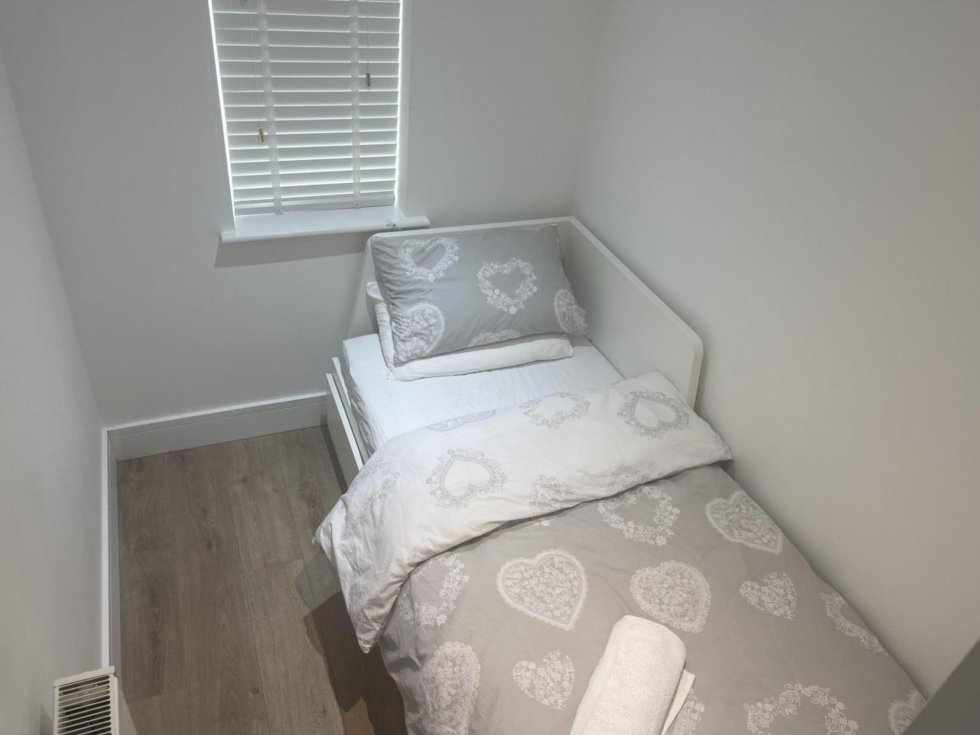 Cozy House With 3 Bedrooms Ferienhaus London