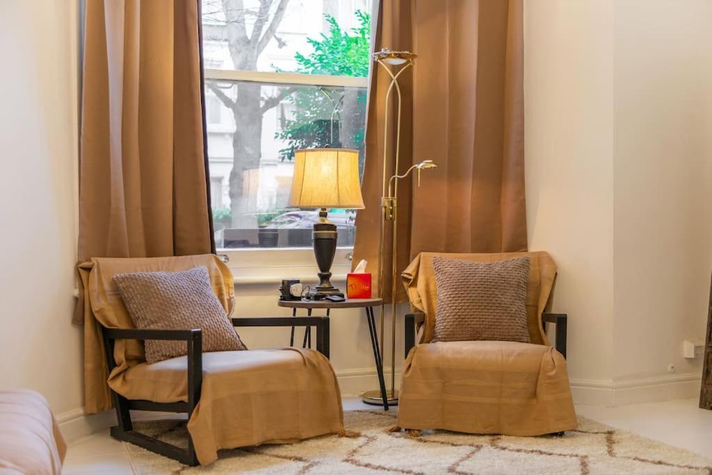 Spacious And Modern Duplex With Garden London