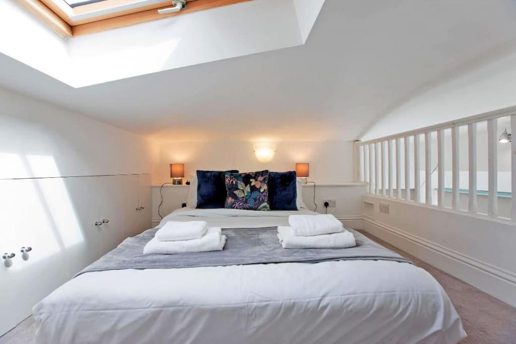 Cosy 2 Bed Modern Mews - Kings Cross London
