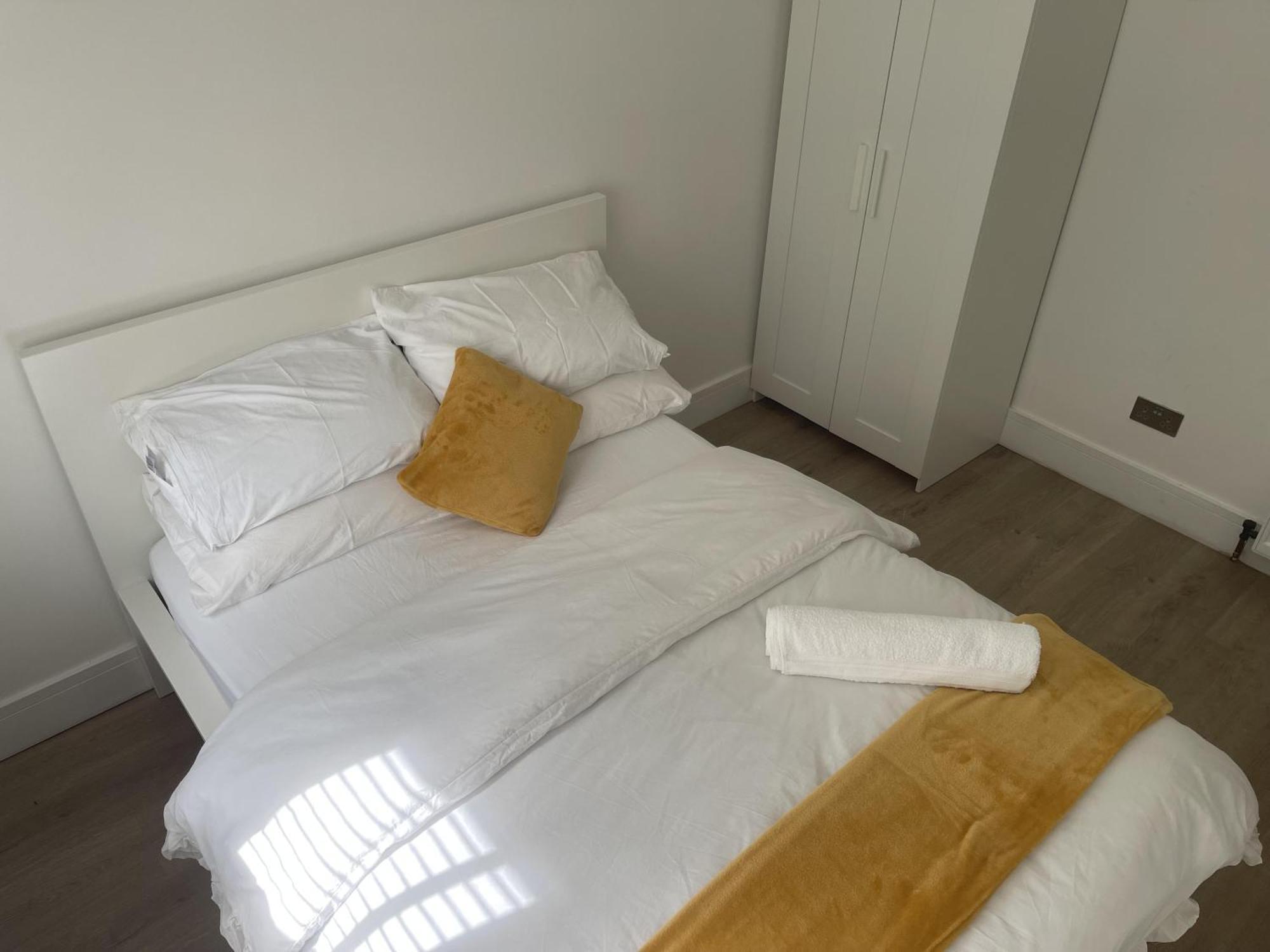 Ferienhaus Cozy House With 3 Bedrooms London