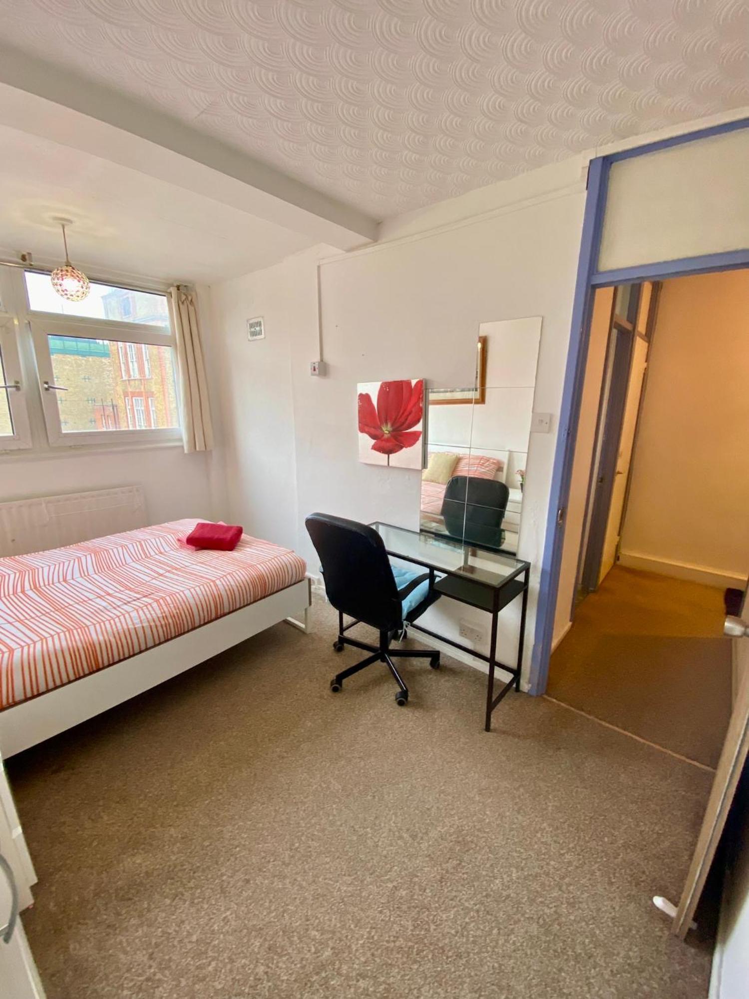 Apartamento Cosy 3 Bed Apt, Old Truman Brewery! Brick Lane, London, E1