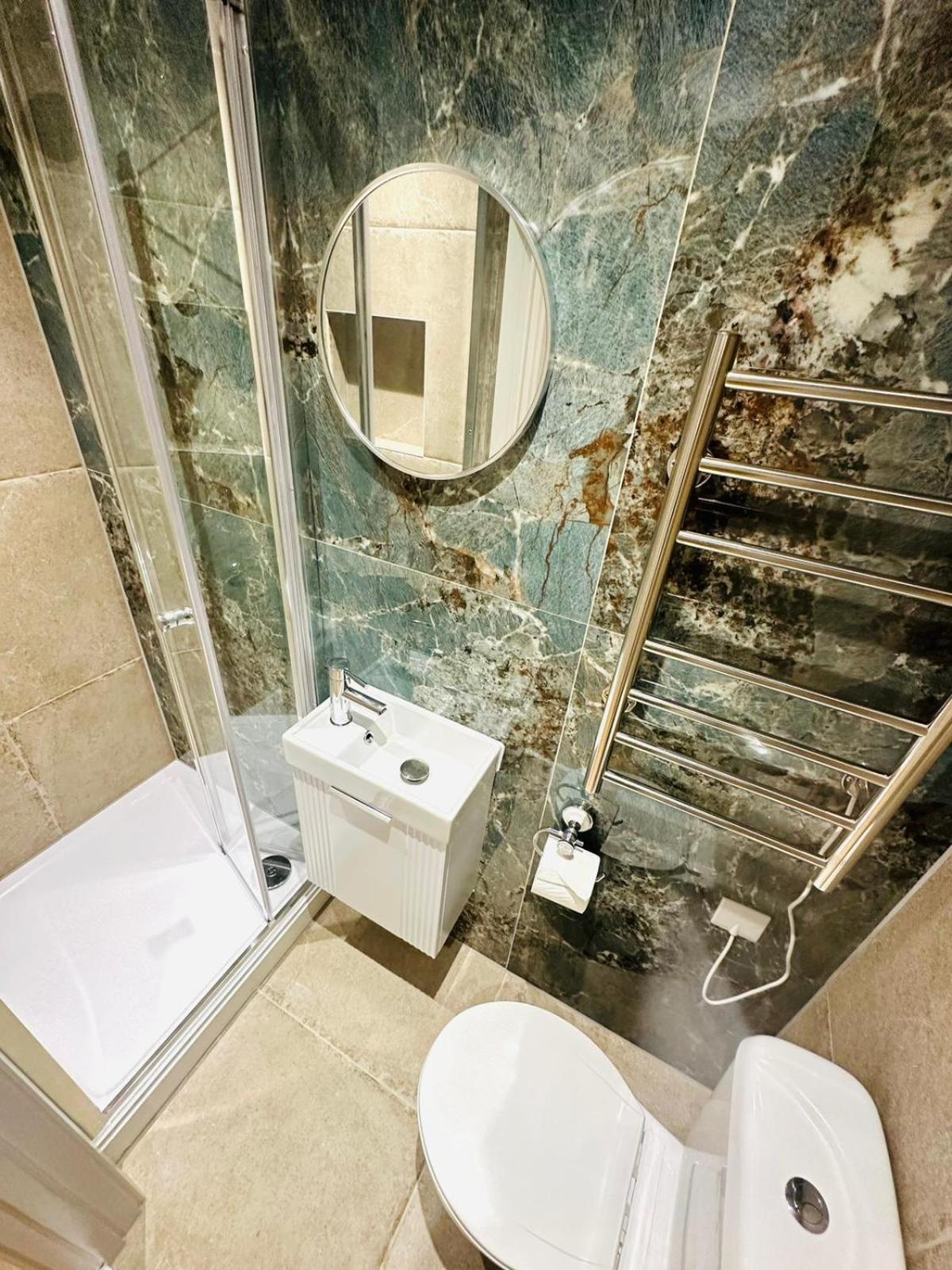 Ensuite Ii Great Location Close To Eye * London