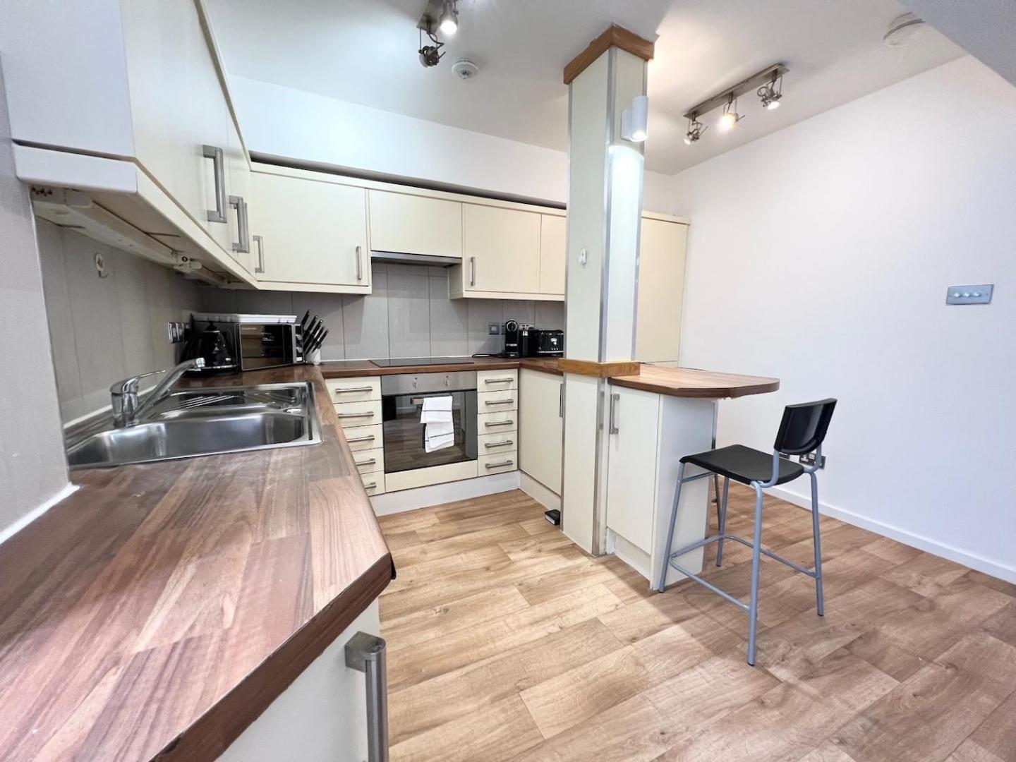 3 Bed Apartment- Apartment