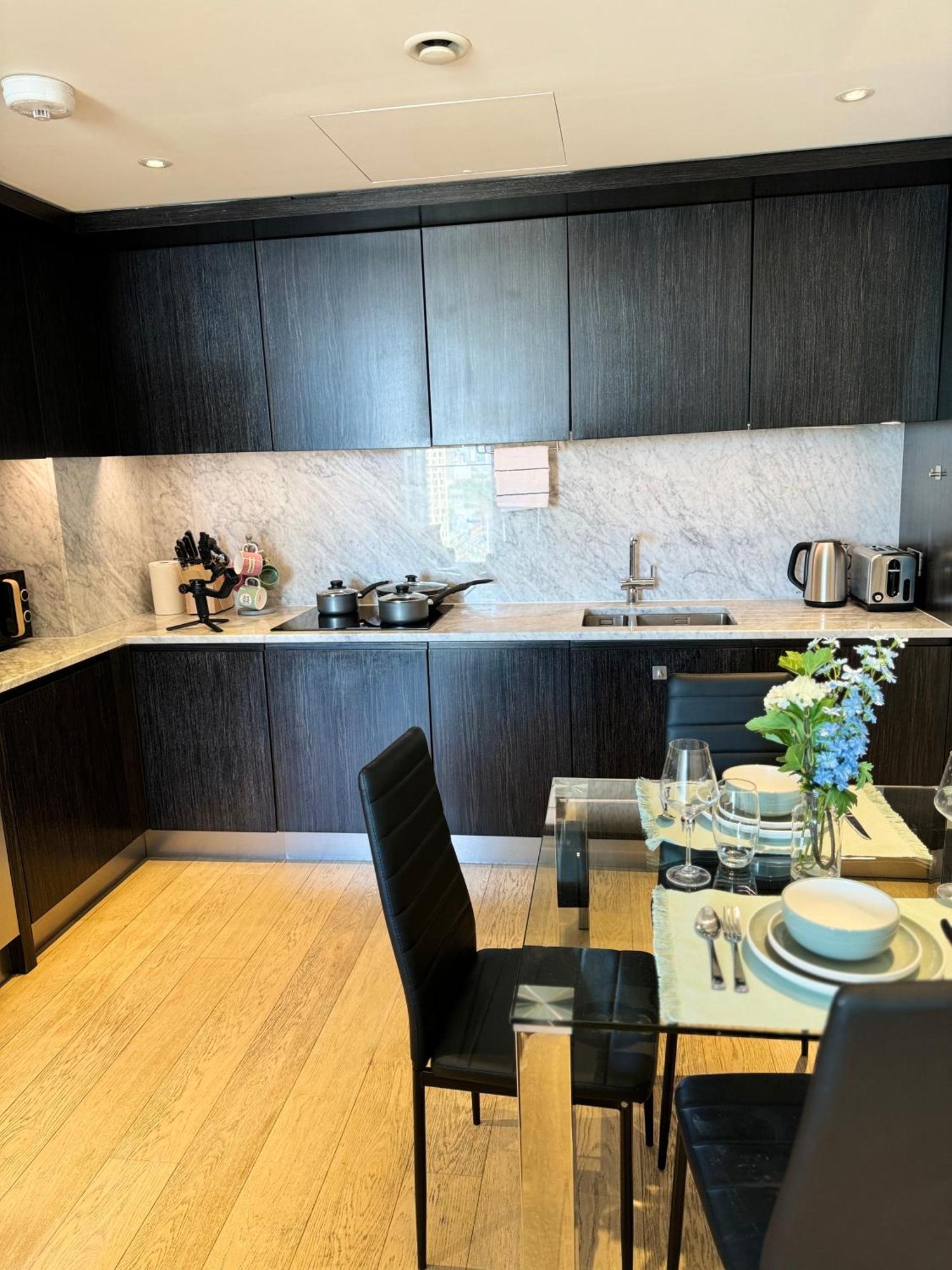 Apartment Scenic View 1-bed Near Downtown With Free Wifi