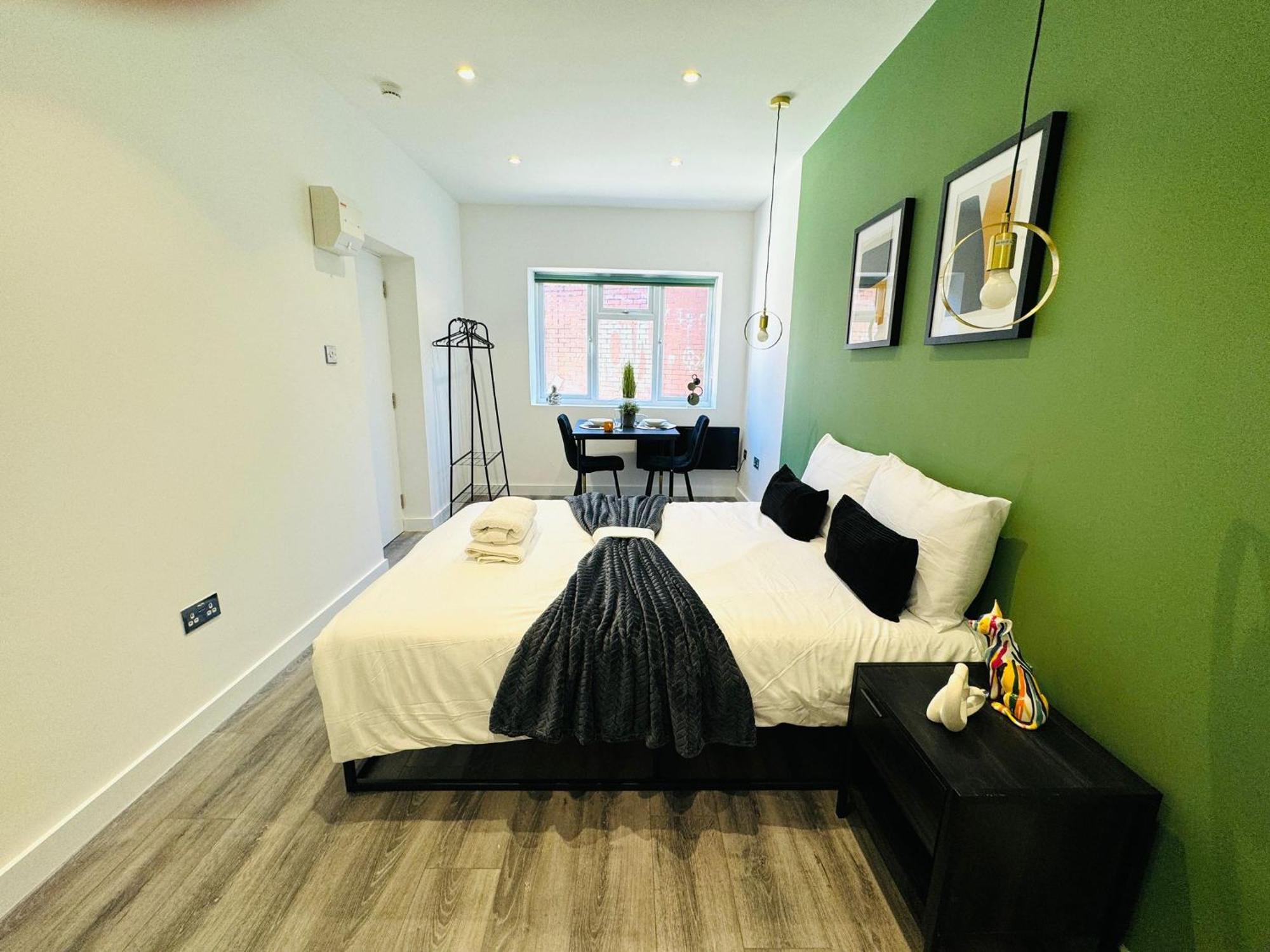 Luxury Flats, Ideal For Tourists * London