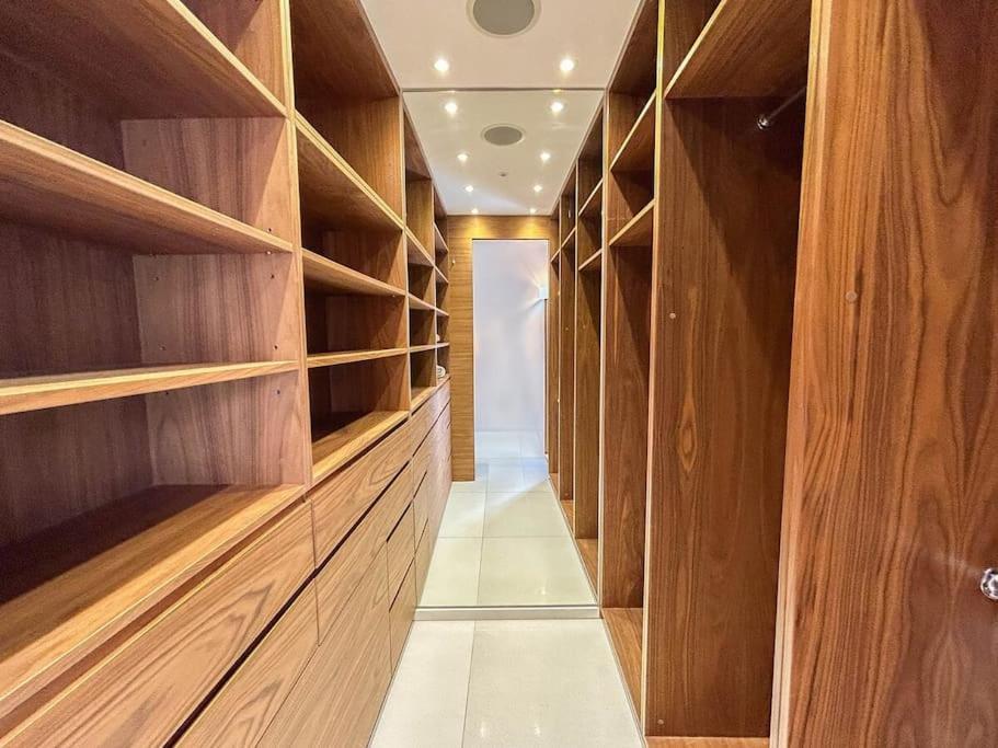 Apartment Elegant Penthouse In Prime Location London