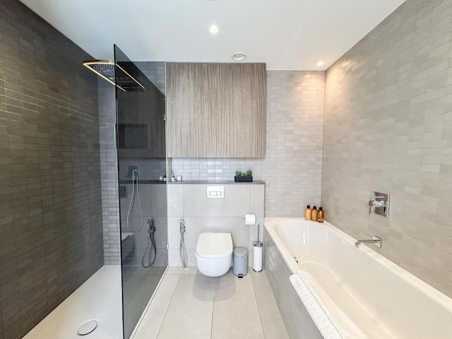Apartment Elegant Penthouse In Prime Location