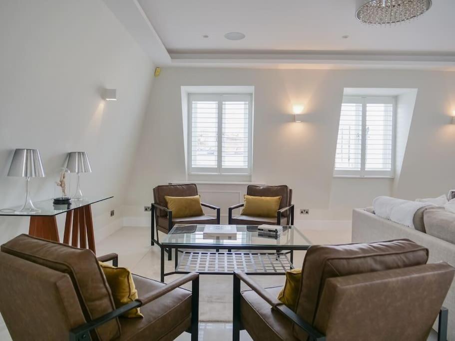 Apartment Elegant Penthouse In Prime Location London