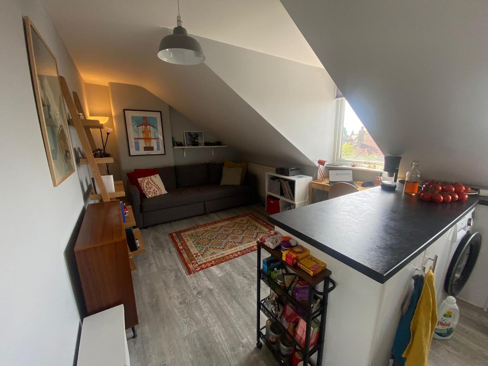 Cosy Attic Flat East Apartment London