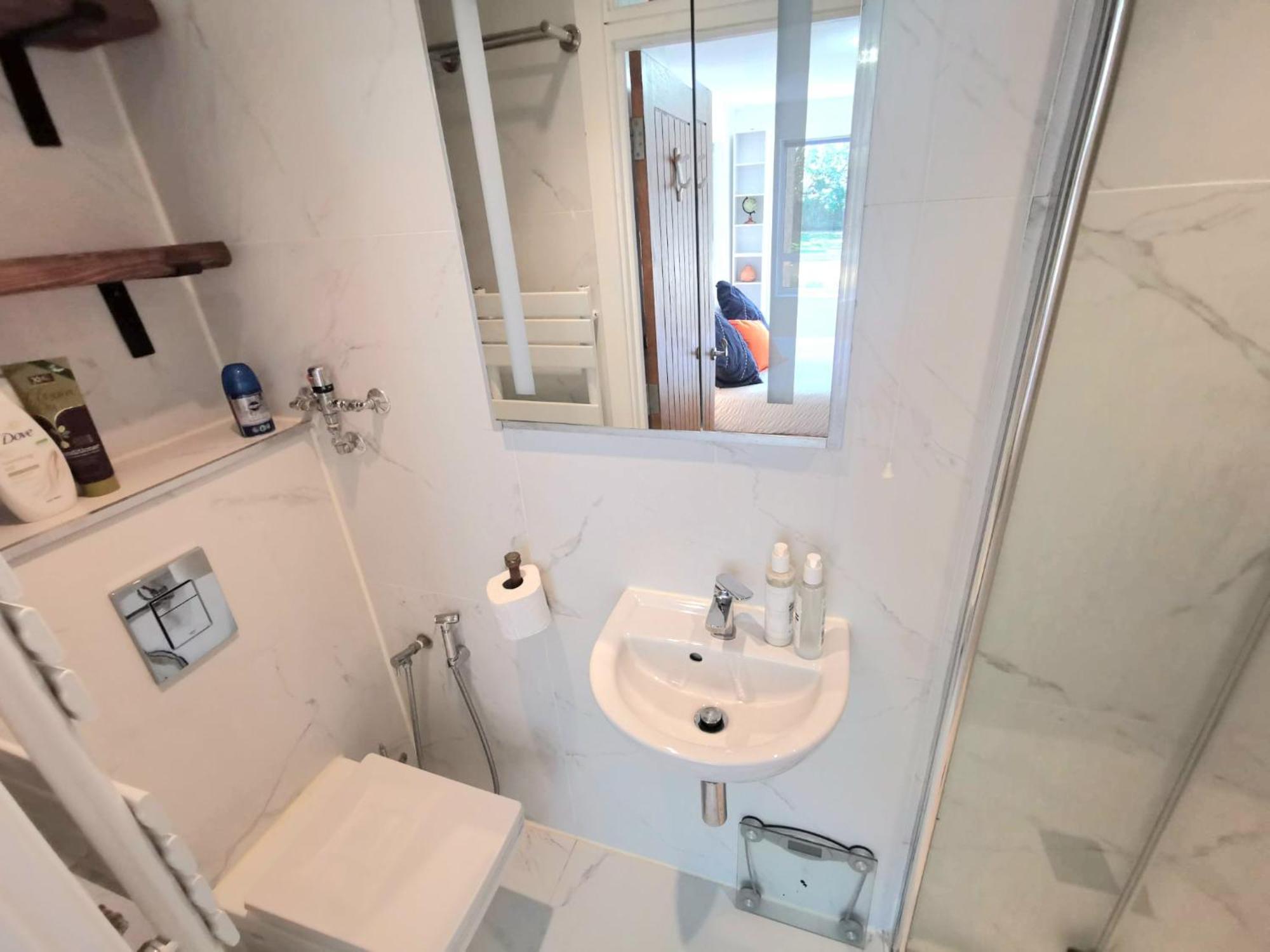 Free Parking - 4 Bed - 3 Bath - Sofa Bed - Digital Lock Entry * London
