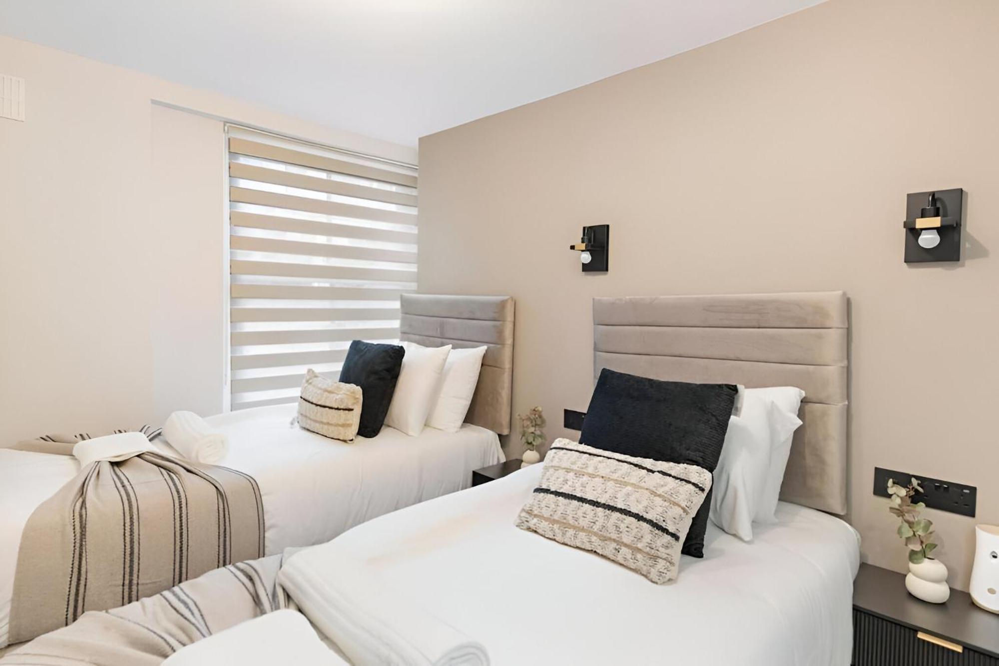 Urban Duo Escape: Trendy With Twin Beds * London