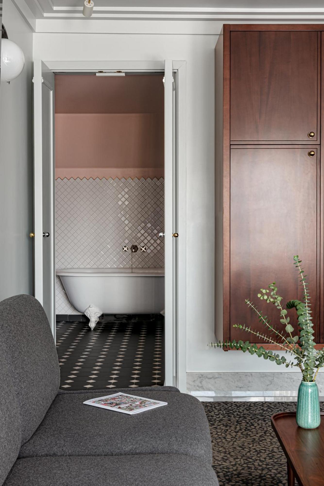 Henrietta Experimental Hotel 4*