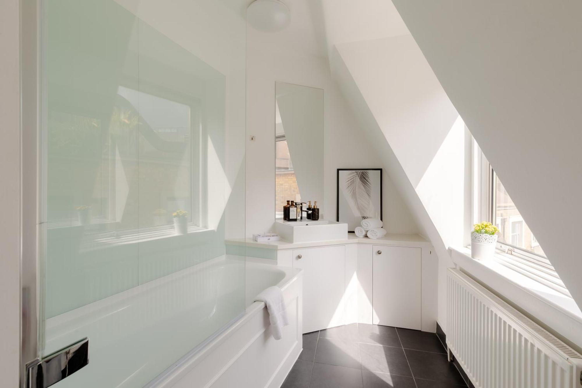 Apartment Phenomenal 5bedroom Design House For Nomads Xxl Groups London