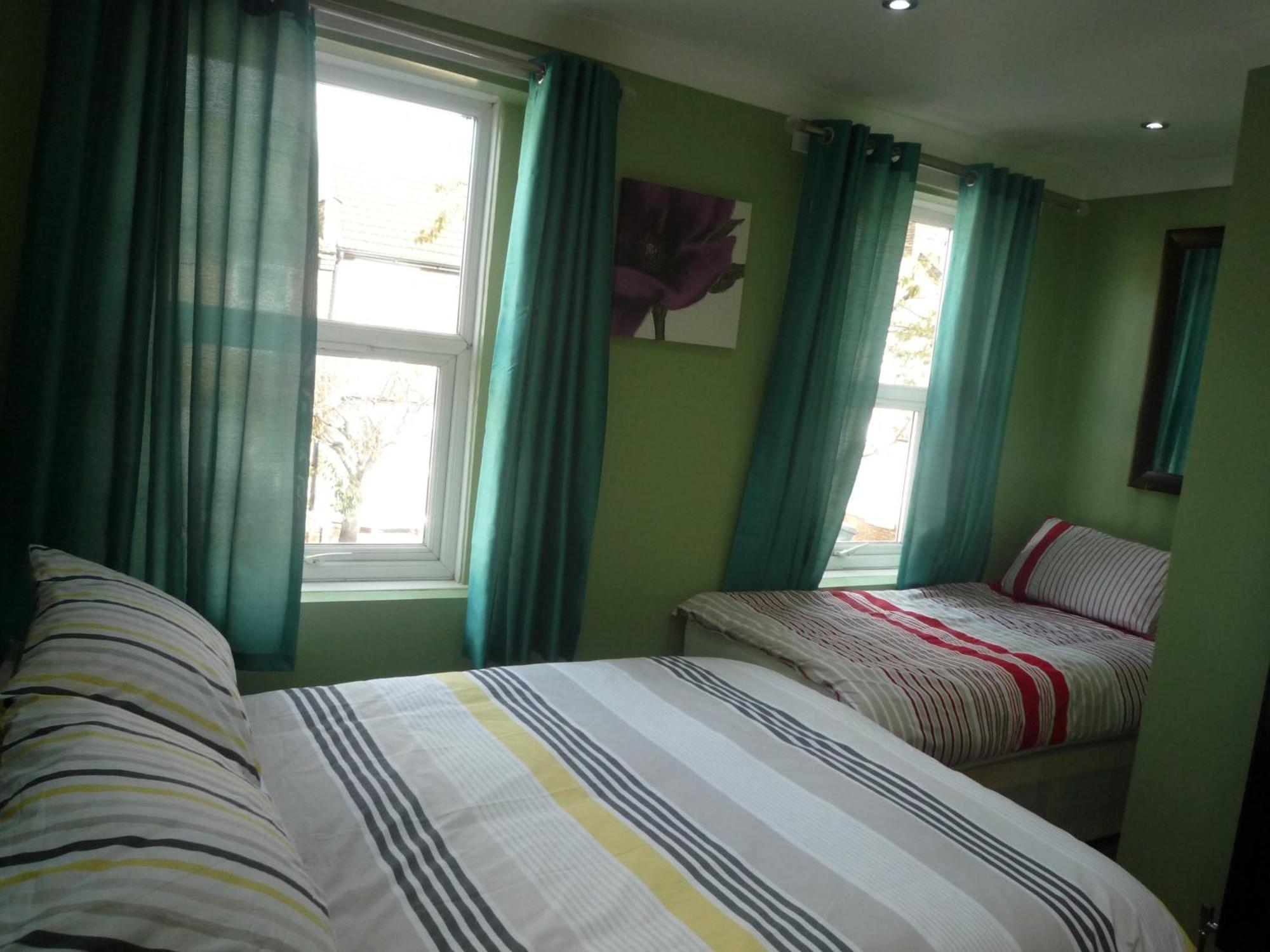 Holiday home Three Bedroom House Lancaster Road *
