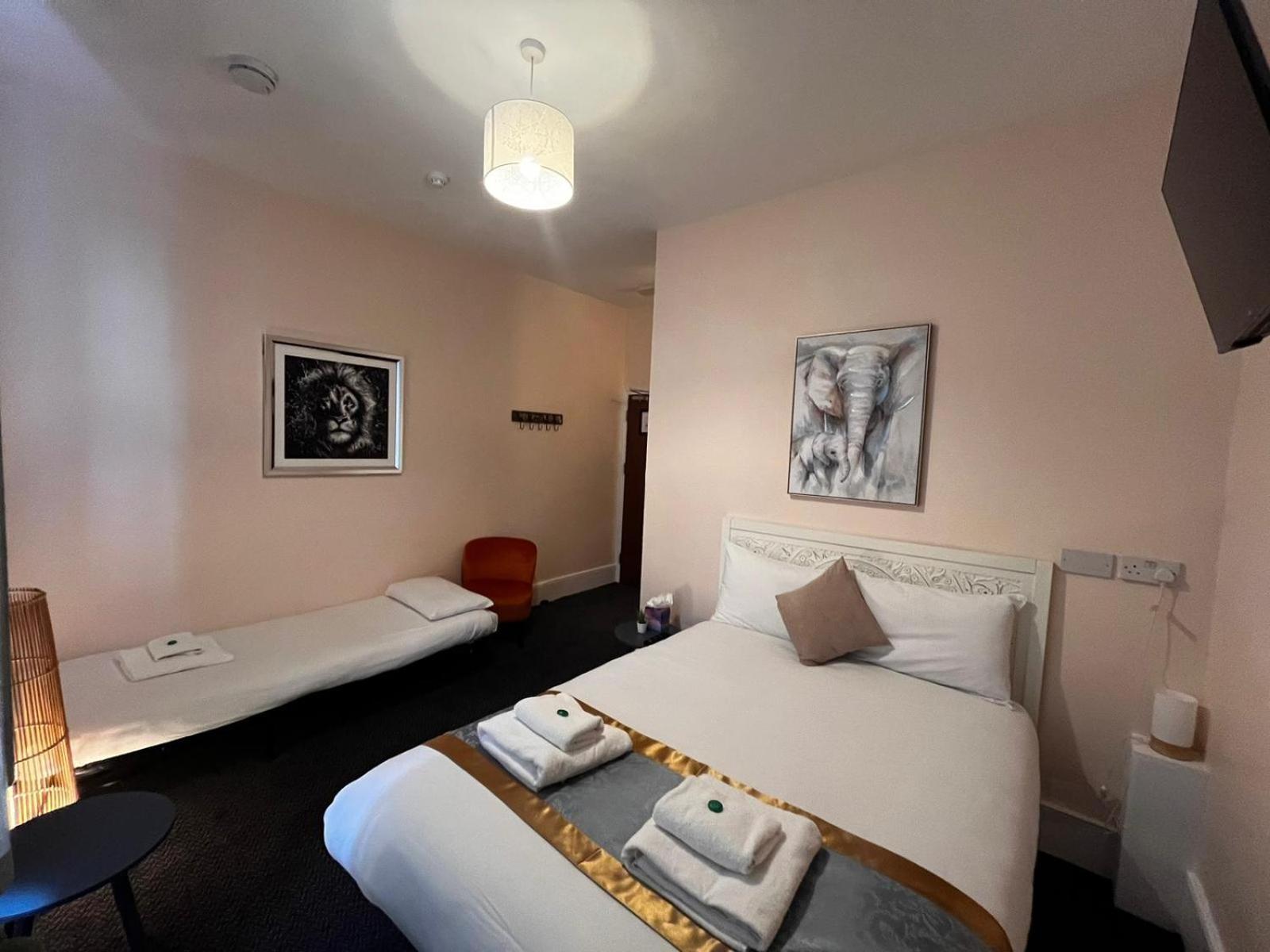 United Hotel London